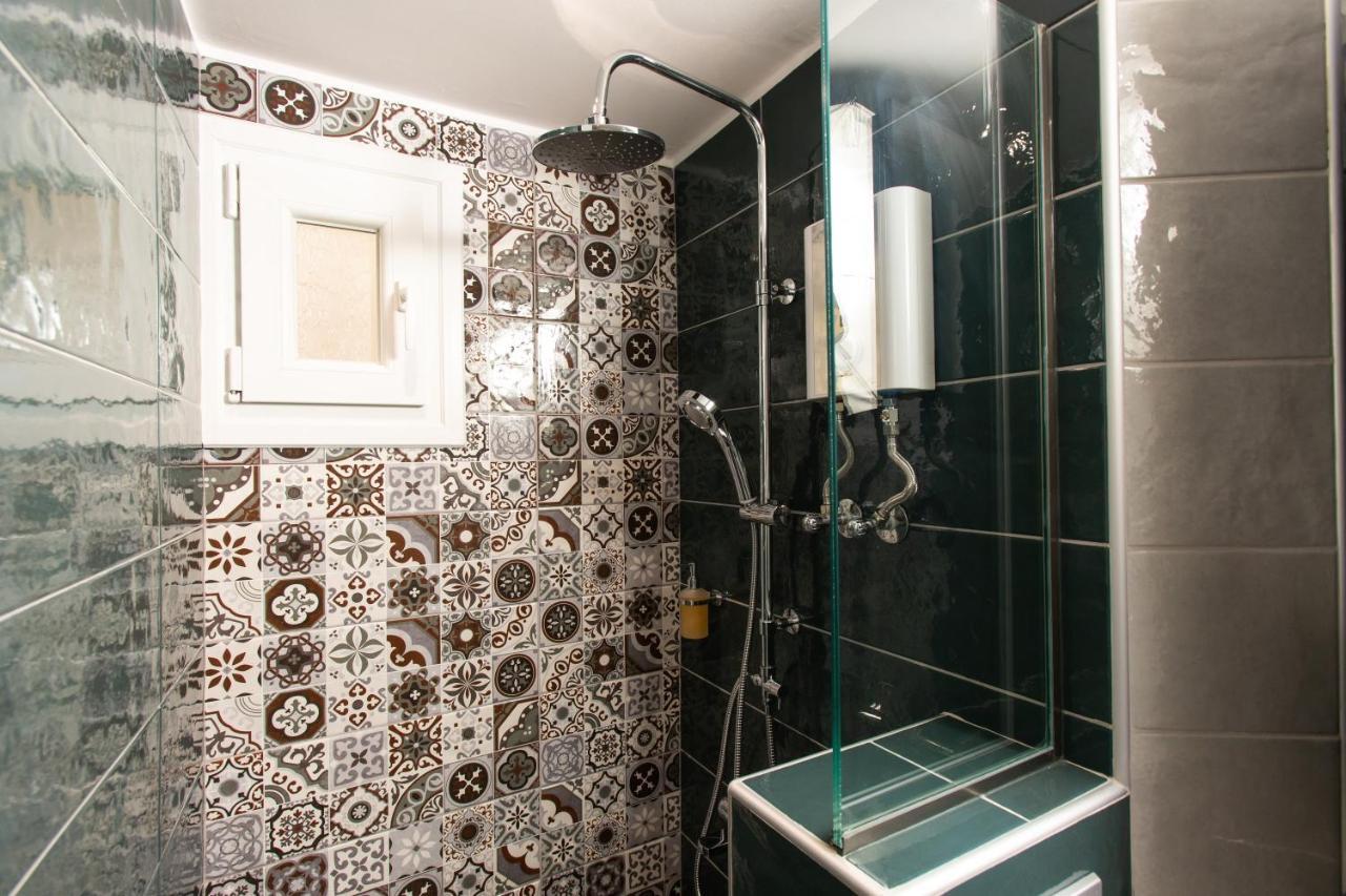 Downtown Luxury Boutique Suites : The Red Suite Thessaloníki Ngoại thất bức ảnh